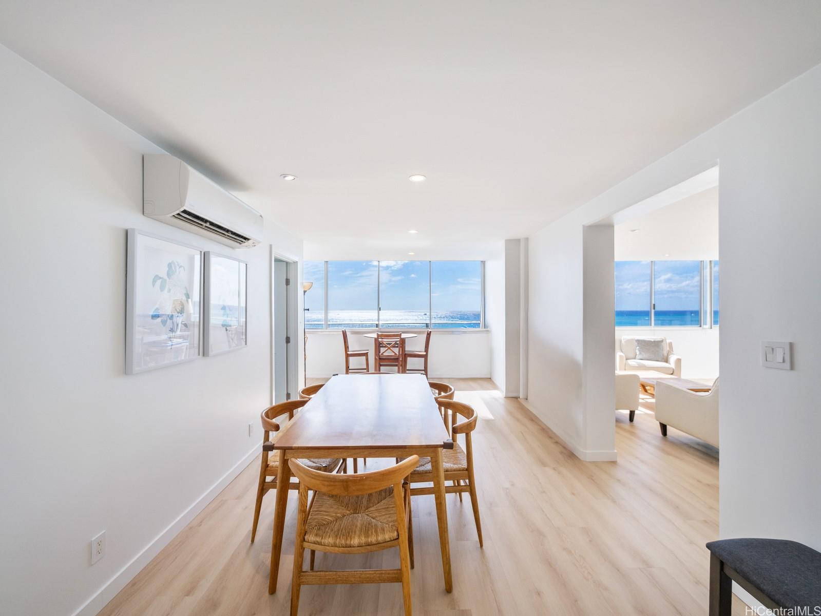 Foster Tower condo # 901, Honolulu, Hawaii - photo 8 of 25