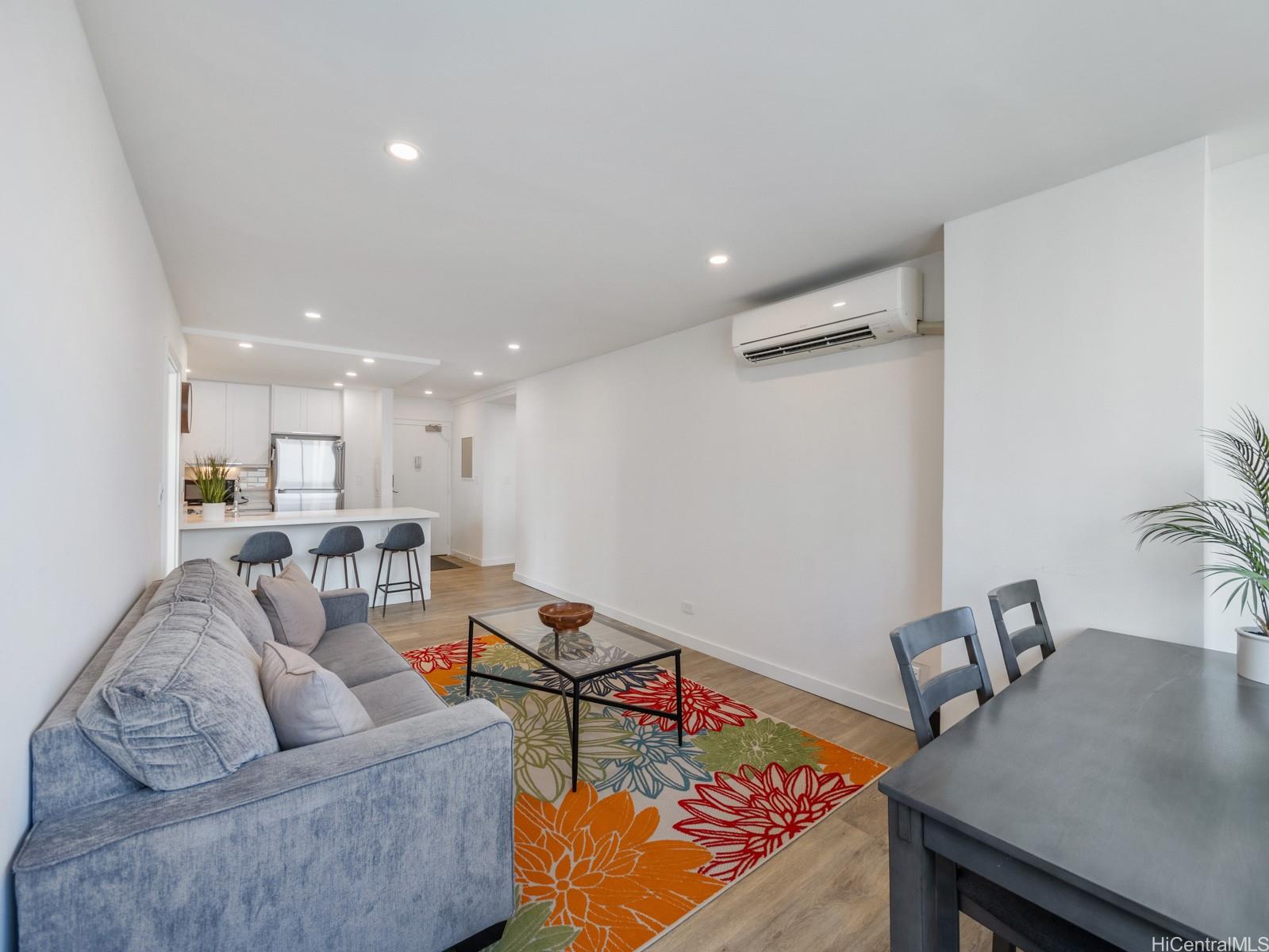 Foster Tower condo # 903, Honolulu, Hawaii - photo 13 of 25