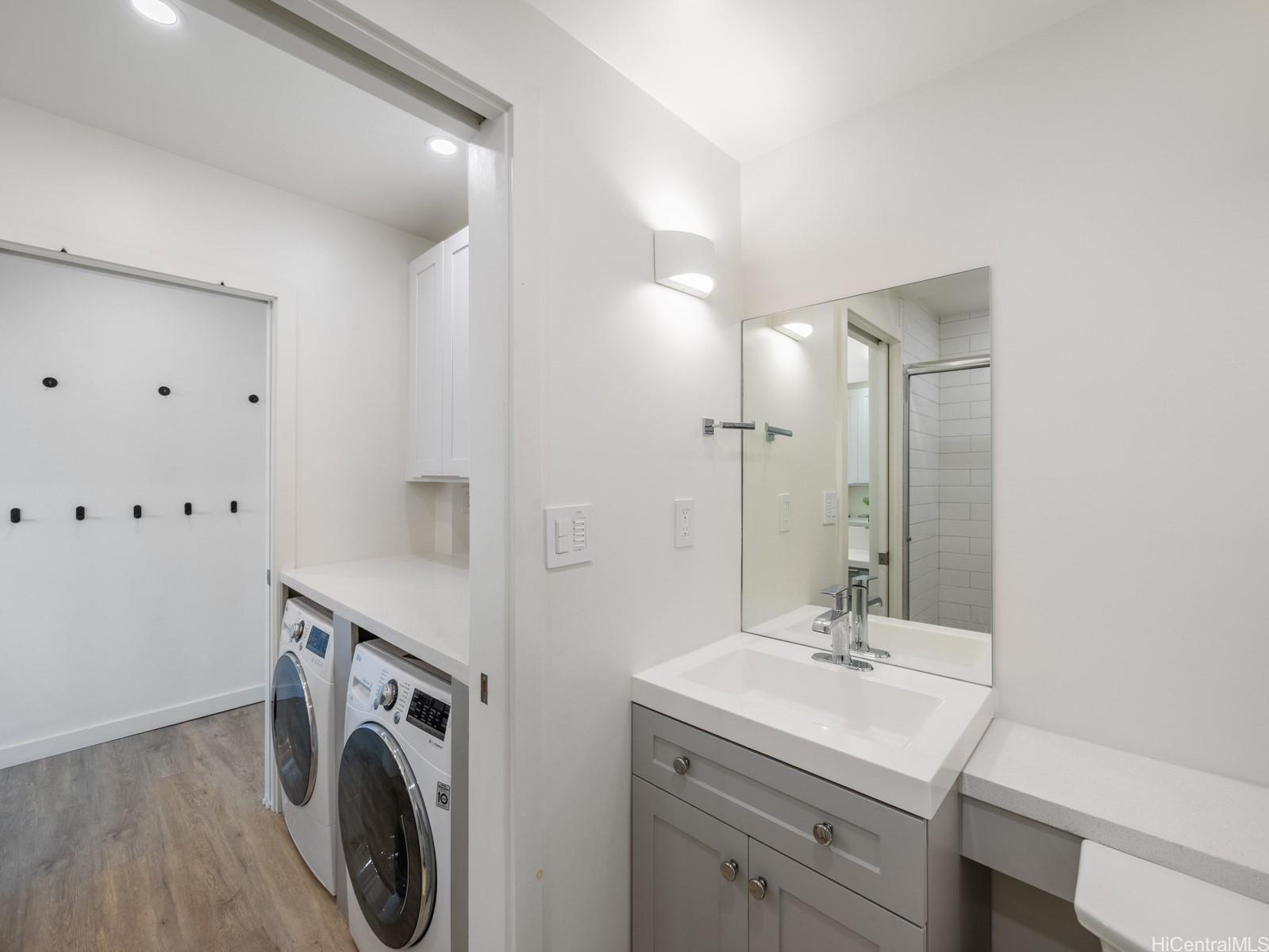 Foster Tower condo # 903, Honolulu, Hawaii - photo 19 of 25