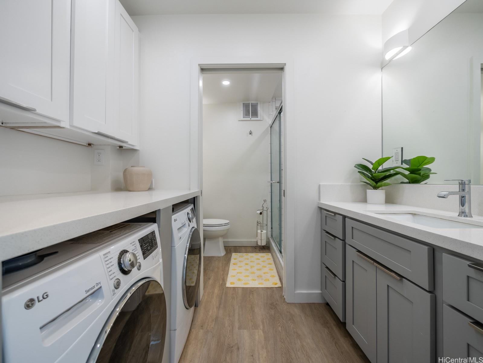 Foster Tower condo # 903, Honolulu, Hawaii - photo 5 of 25