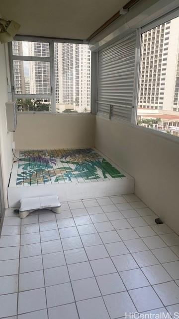 2500 Kalakaua Ave Honolulu - Rental - photo 7 of 10