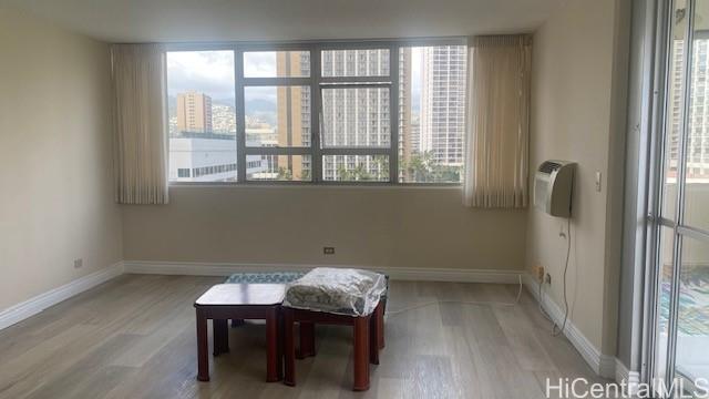 2500 Kalakaua Ave Honolulu - Rental - photo 8 of 10