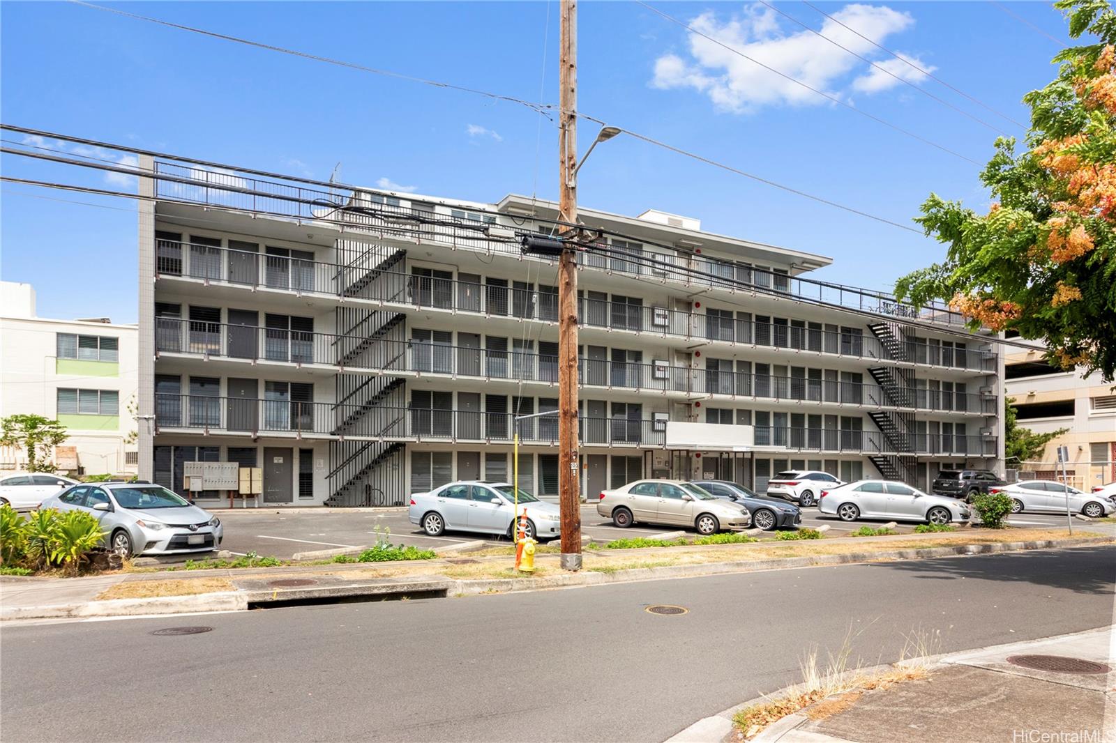 Varsity House condo # 101, Honolulu, Hawaii - photo 15 of 15