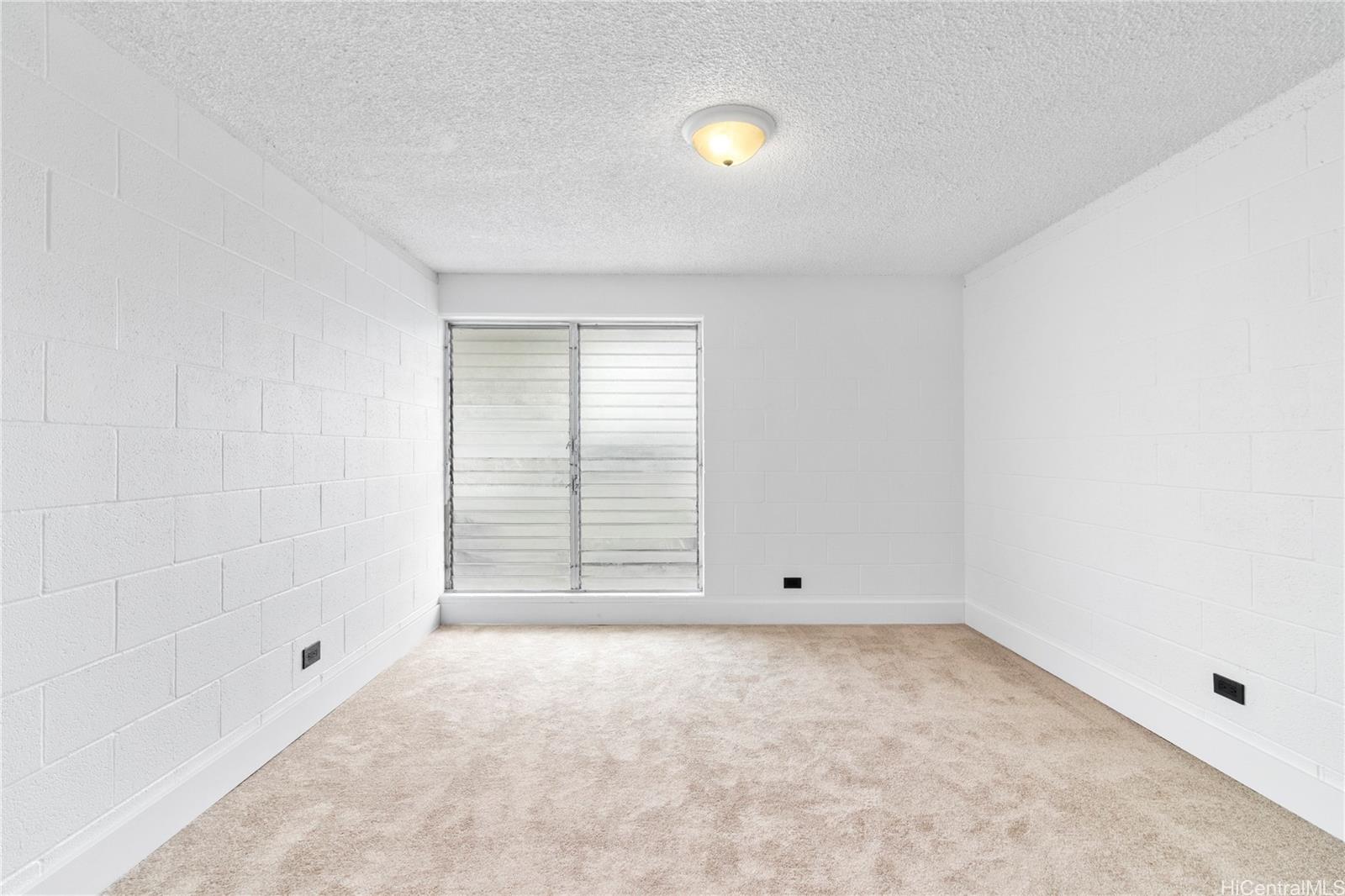 Varsity House condo # 101, Honolulu, Hawaii - photo 10 of 15