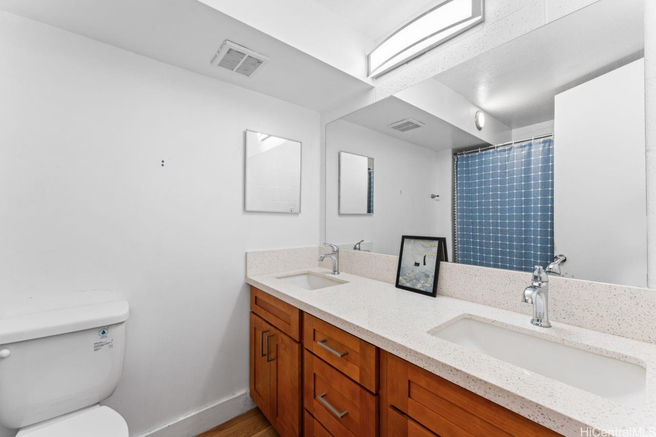 Varsity House condo # 102, Honolulu, Hawaii - photo 16 of 24