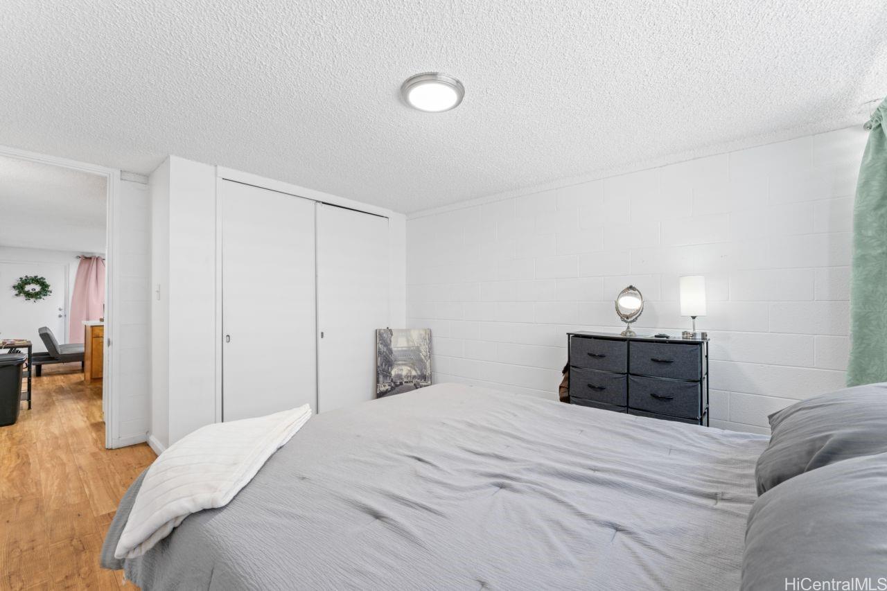 Varsity House condo # 102, Honolulu, Hawaii - photo 18 of 24