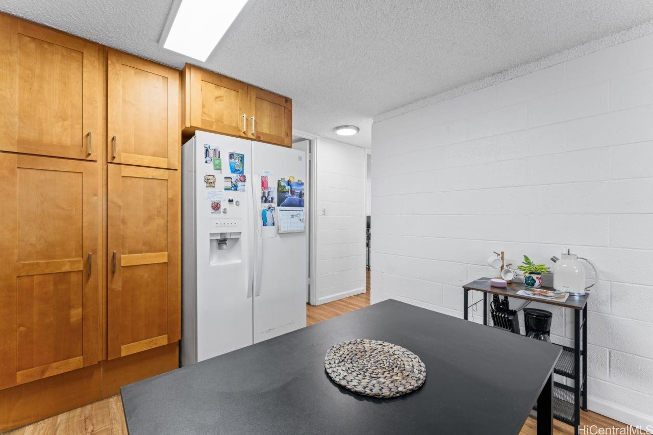 Varsity House condo # 102, Honolulu, Hawaii - photo 9 of 24