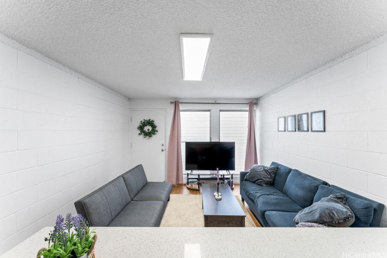 Varsity House condo # 102, Honolulu, Hawaii - photo 10 of 24