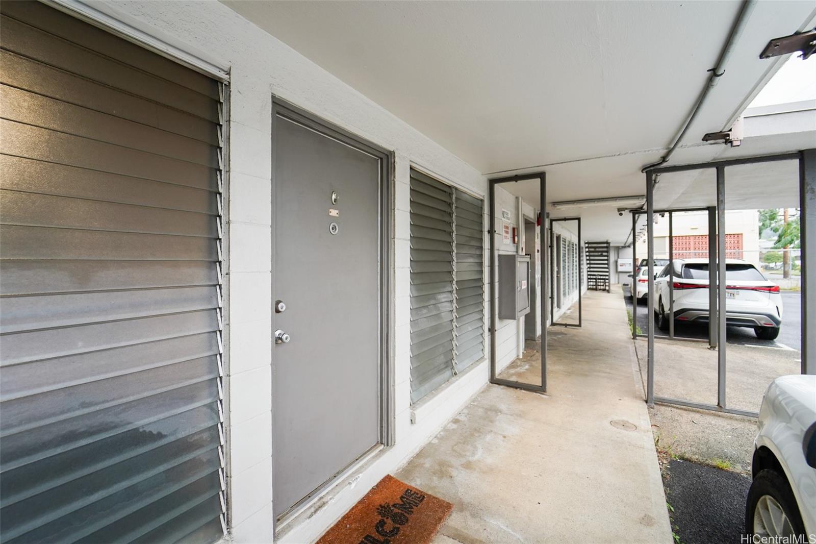 Varsity House condo # 102, Honolulu, Hawaii - photo 14 of 15