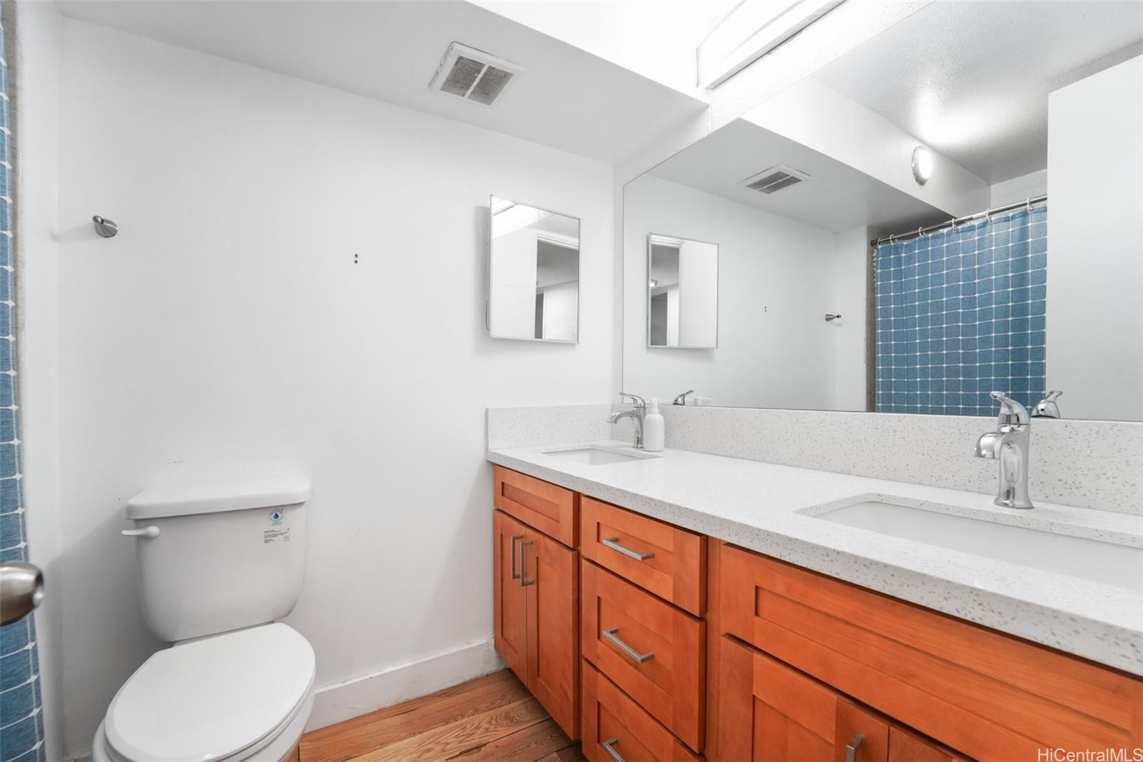 Varsity House condo # 102, Honolulu, Hawaii - photo 7 of 15