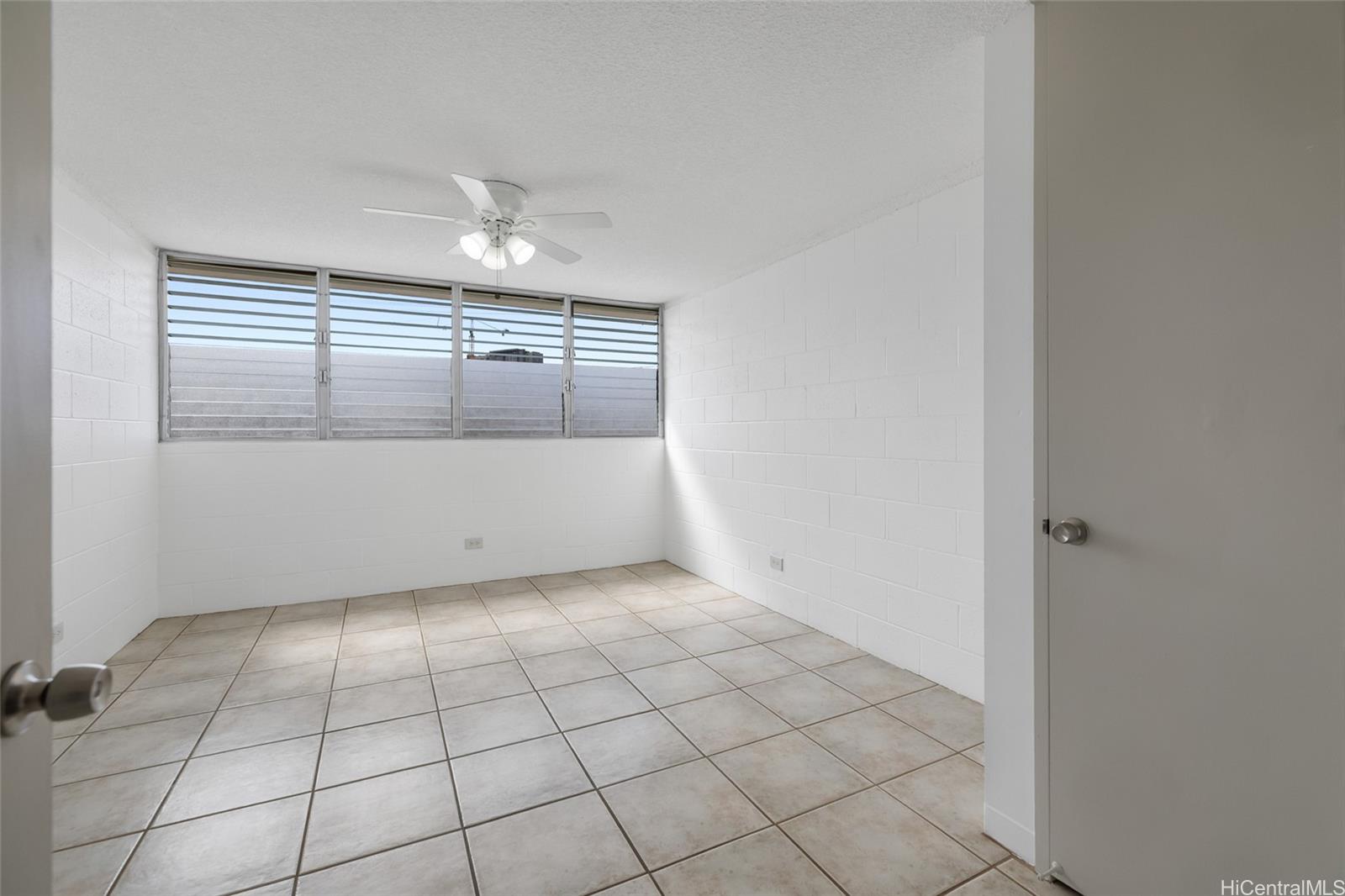 Varsity House condo # 205, Honolulu, Hawaii - photo 10 of 15