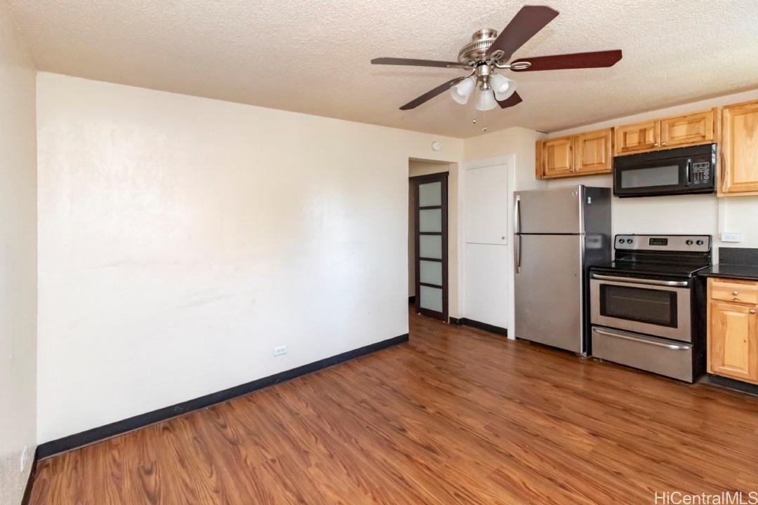 2503 Ala Wai Blvd Honolulu - Rental - photo 2 of 6