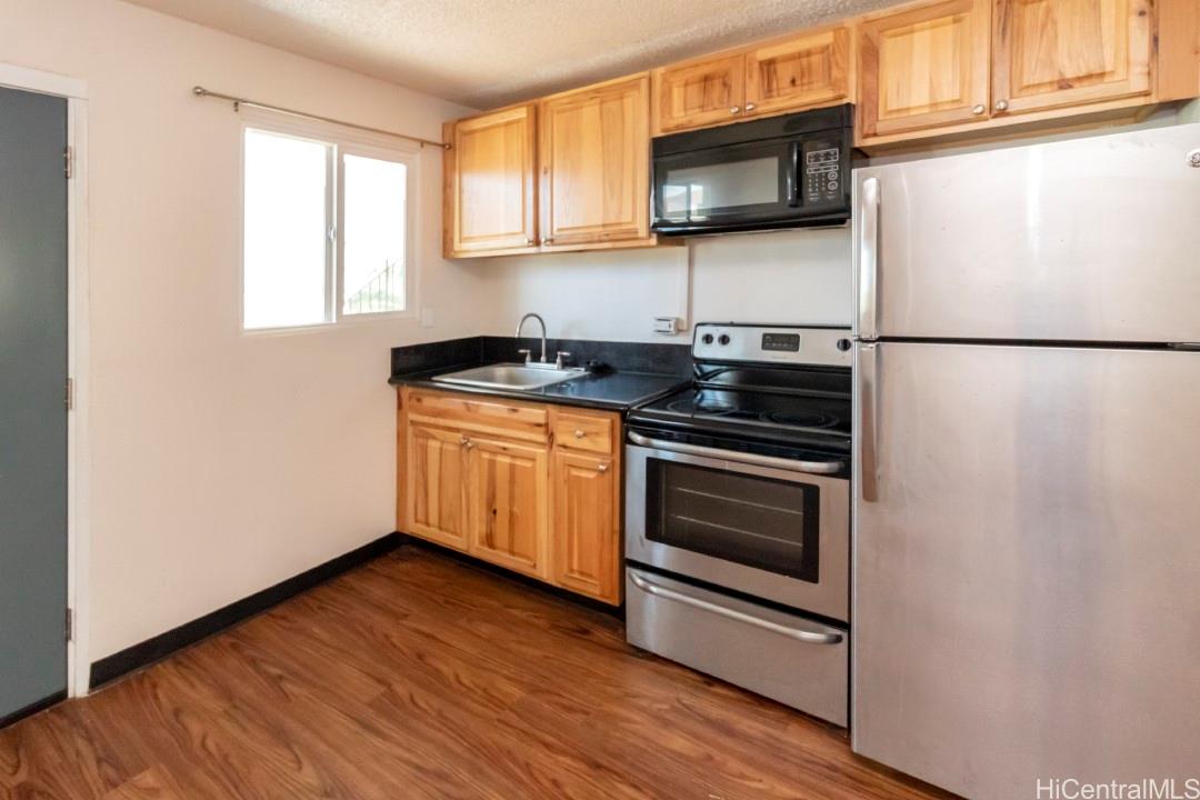 2503 Ala Wai Blvd Honolulu - Rental - photo 2 of 7