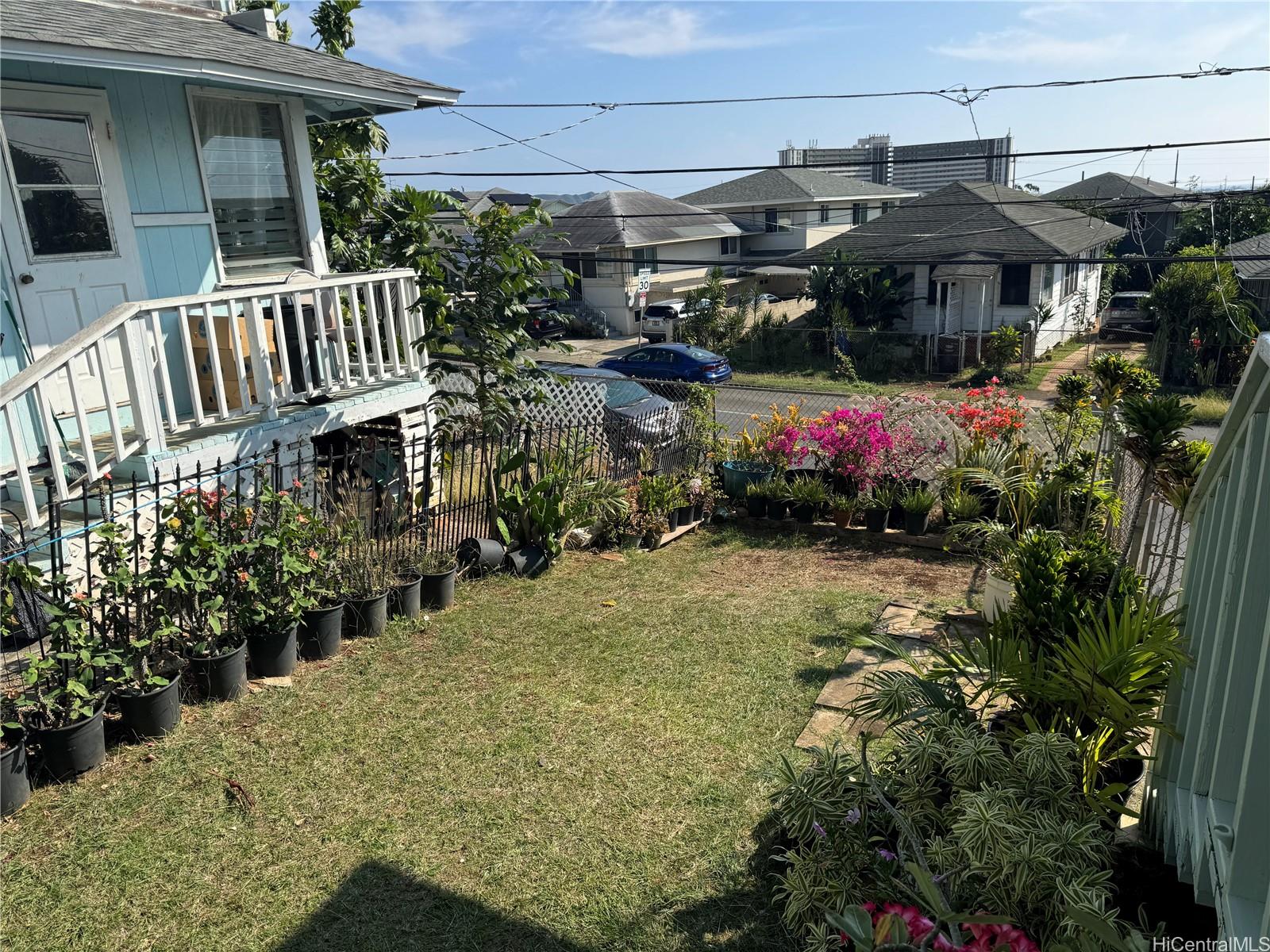 2506  SCHOOL Street Kalihi-lower, Honolulu home - photo 2 of 6