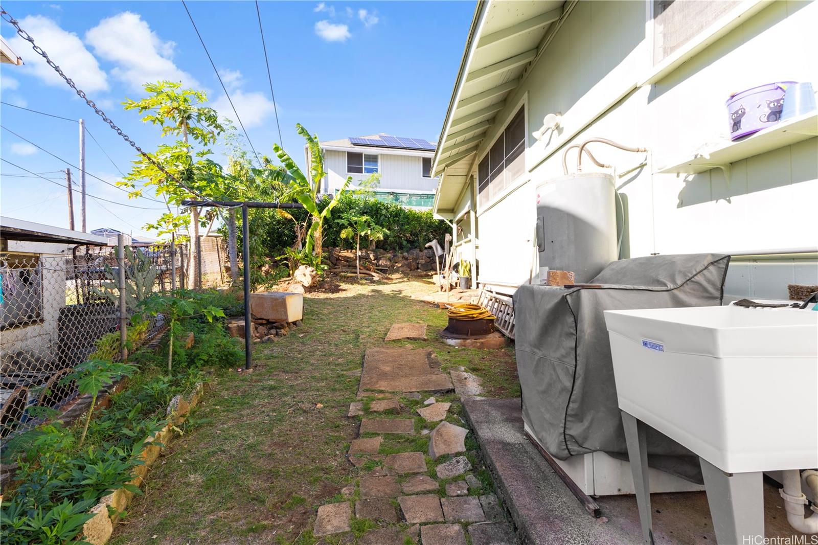 2506  SCHOOL Street Kalihi-lower, Honolulu home - photo 17 of 19
