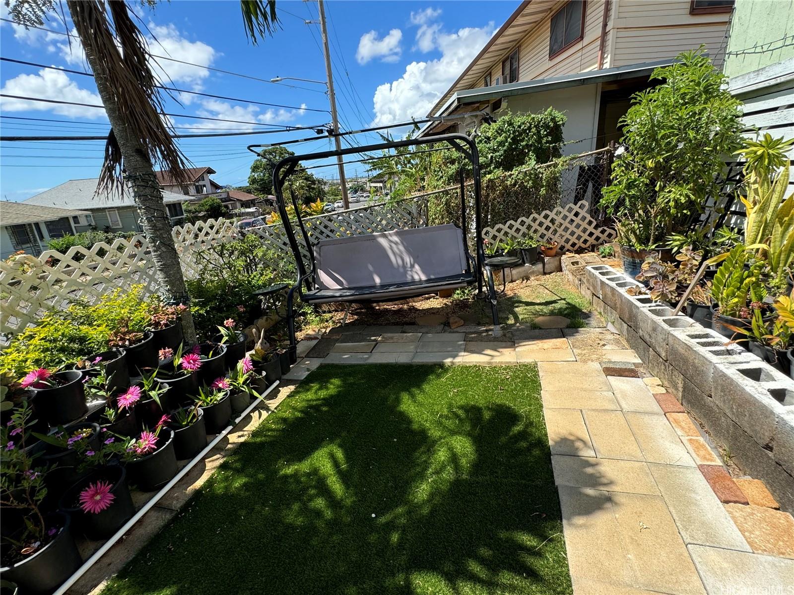 2506  SCHOOL Street Kalihi-lower, Honolulu home - photo 3 of 6