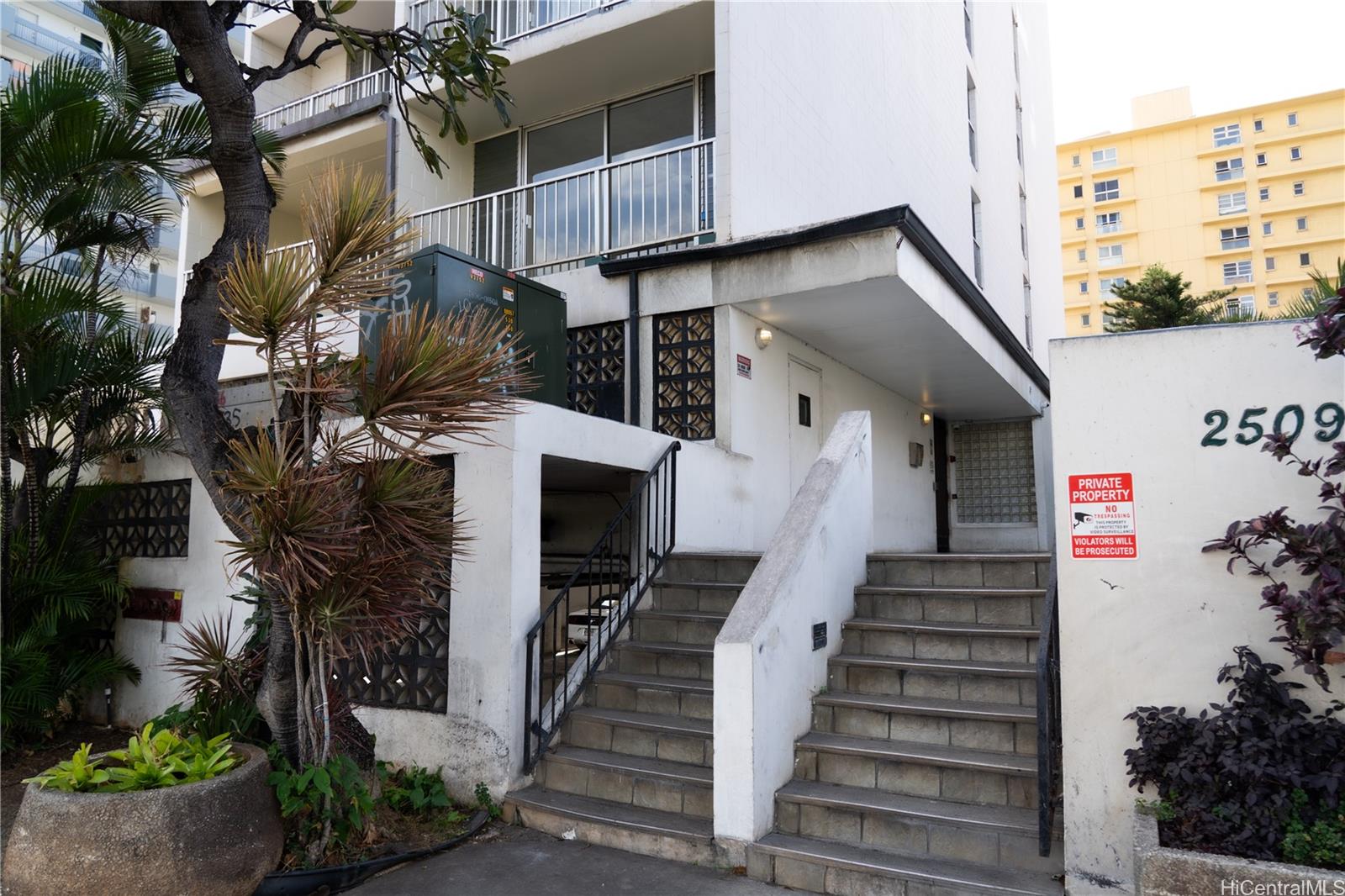 Pacific International condo # 201, Honolulu, Hawaii - photo 2 of 15