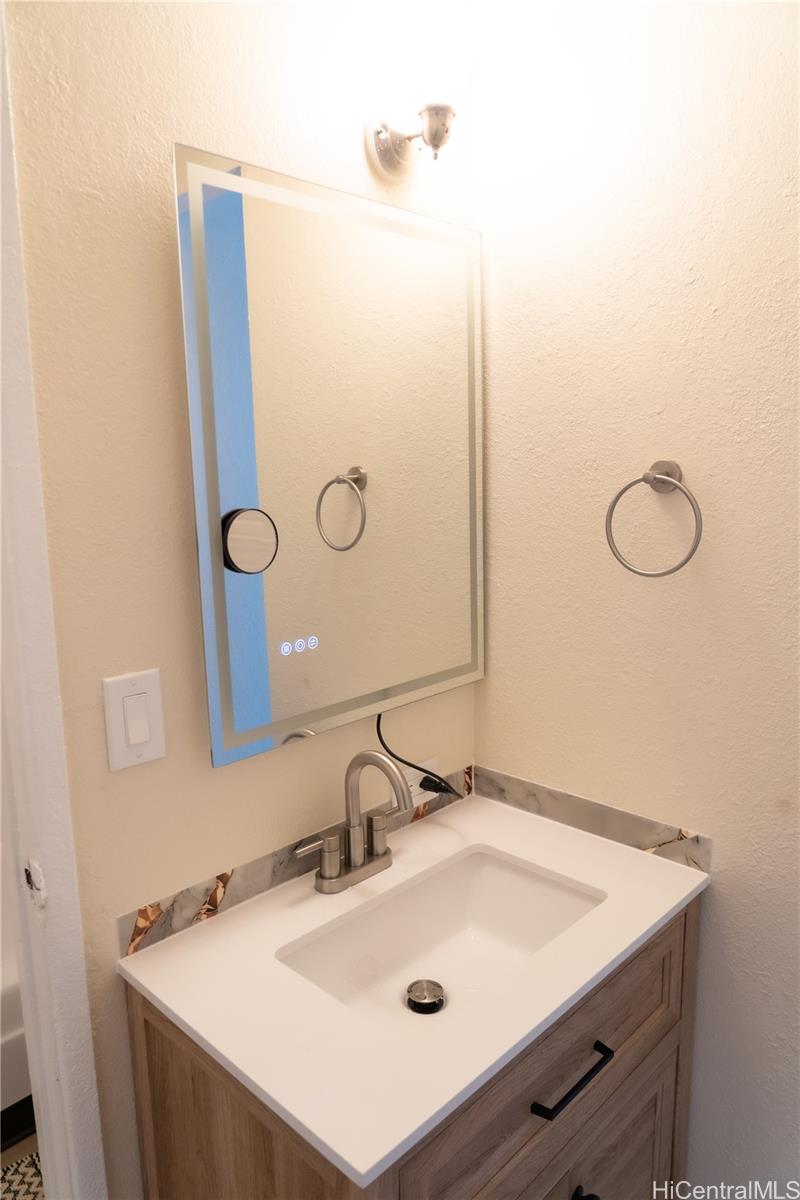 Pacific International condo # 201, Honolulu, Hawaii - photo 14 of 15