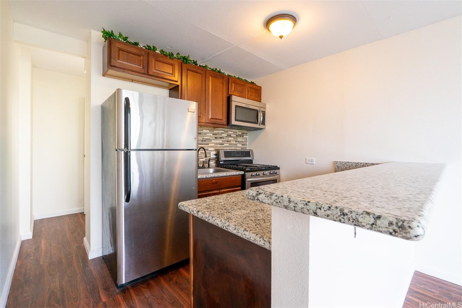 Pacific International condo # 301, Honolulu, Hawaii - photo 3 of 12