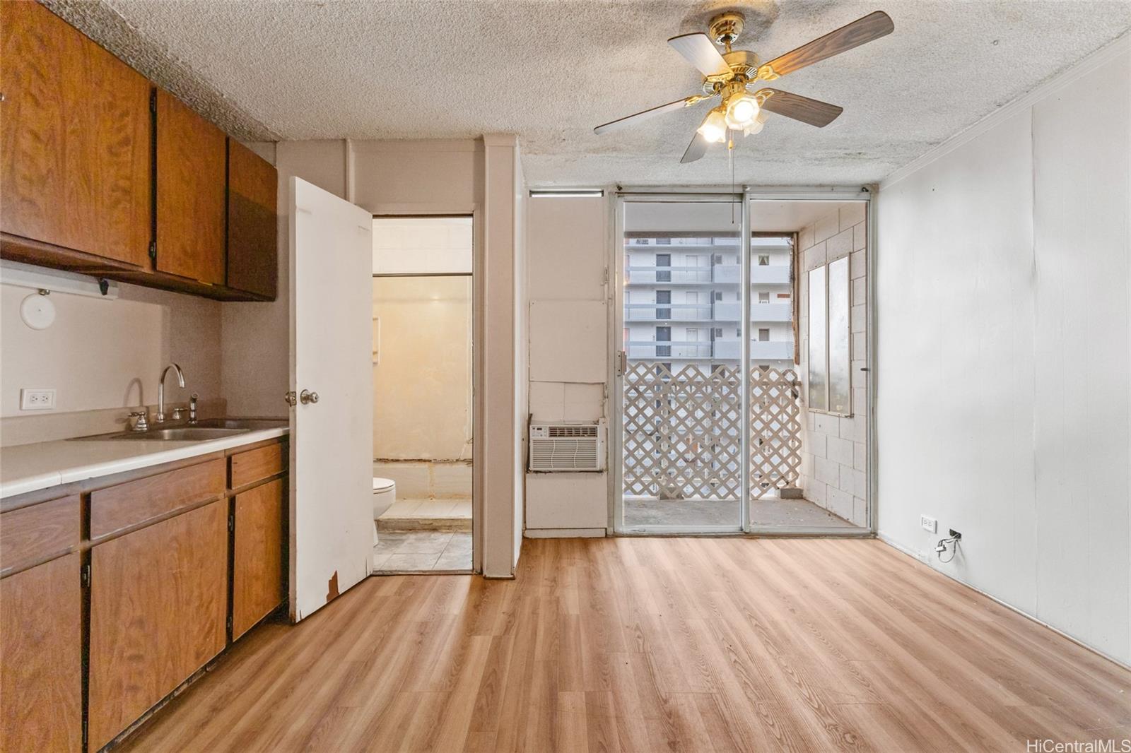 Pacific International condo # 602, Honolulu, Hawaii - photo 2 of 10