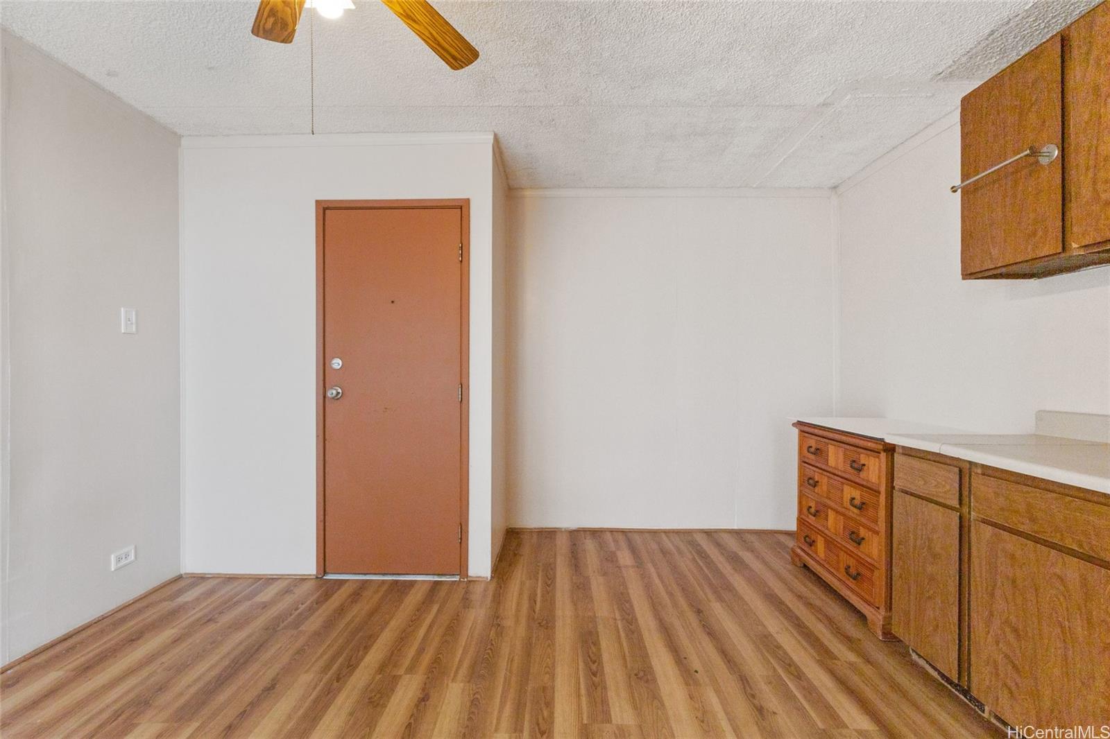 Pacific International condo # 602, Honolulu, Hawaii - photo 3 of 10