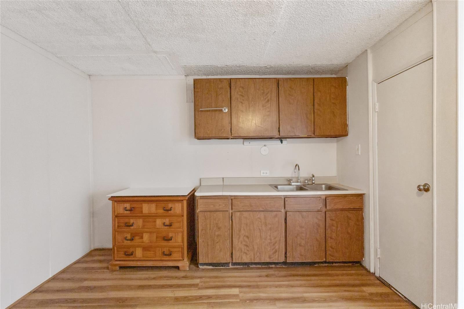 Pacific International condo # 602, Honolulu, Hawaii - photo 4 of 10