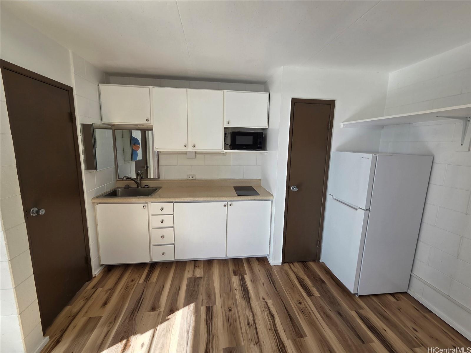 2509 Ala Wai Blvd Honolulu - Rental - photo 3 of 8