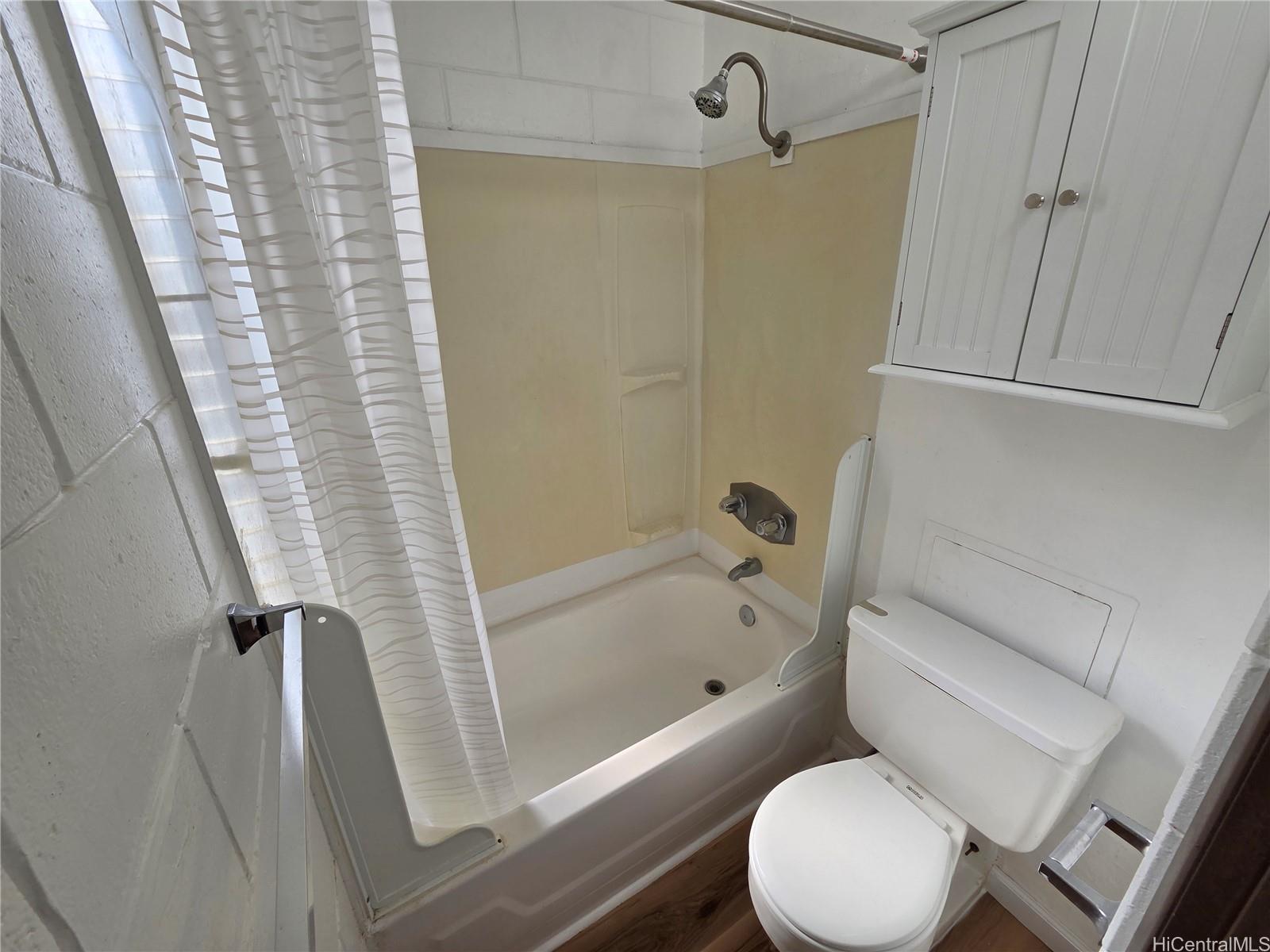 2509 Ala Wai Blvd Honolulu - Rental - photo 5 of 8