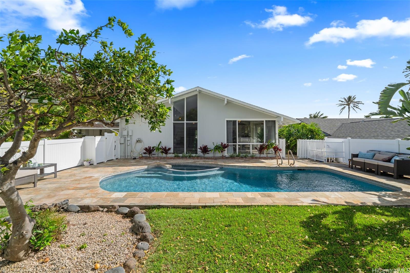 251  Kalalau Street Triangle, Hawaii Kai home - photo 19 of 25