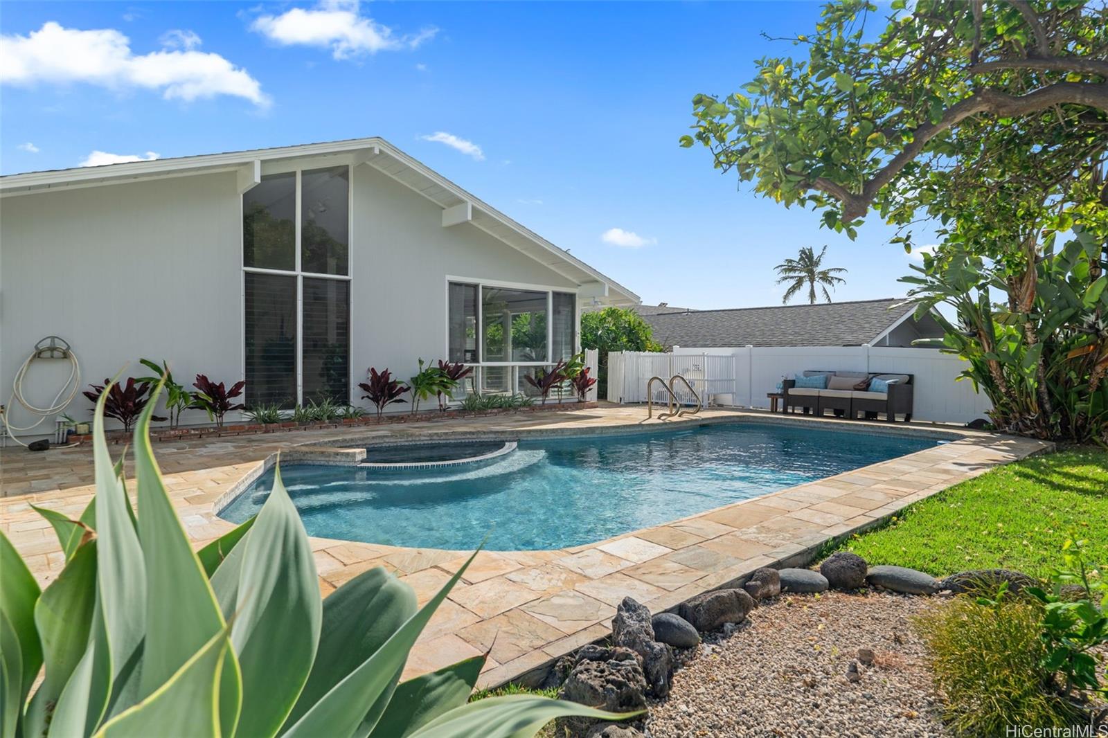 251  Kalalau Street Triangle, Hawaii Kai home - photo 20 of 25