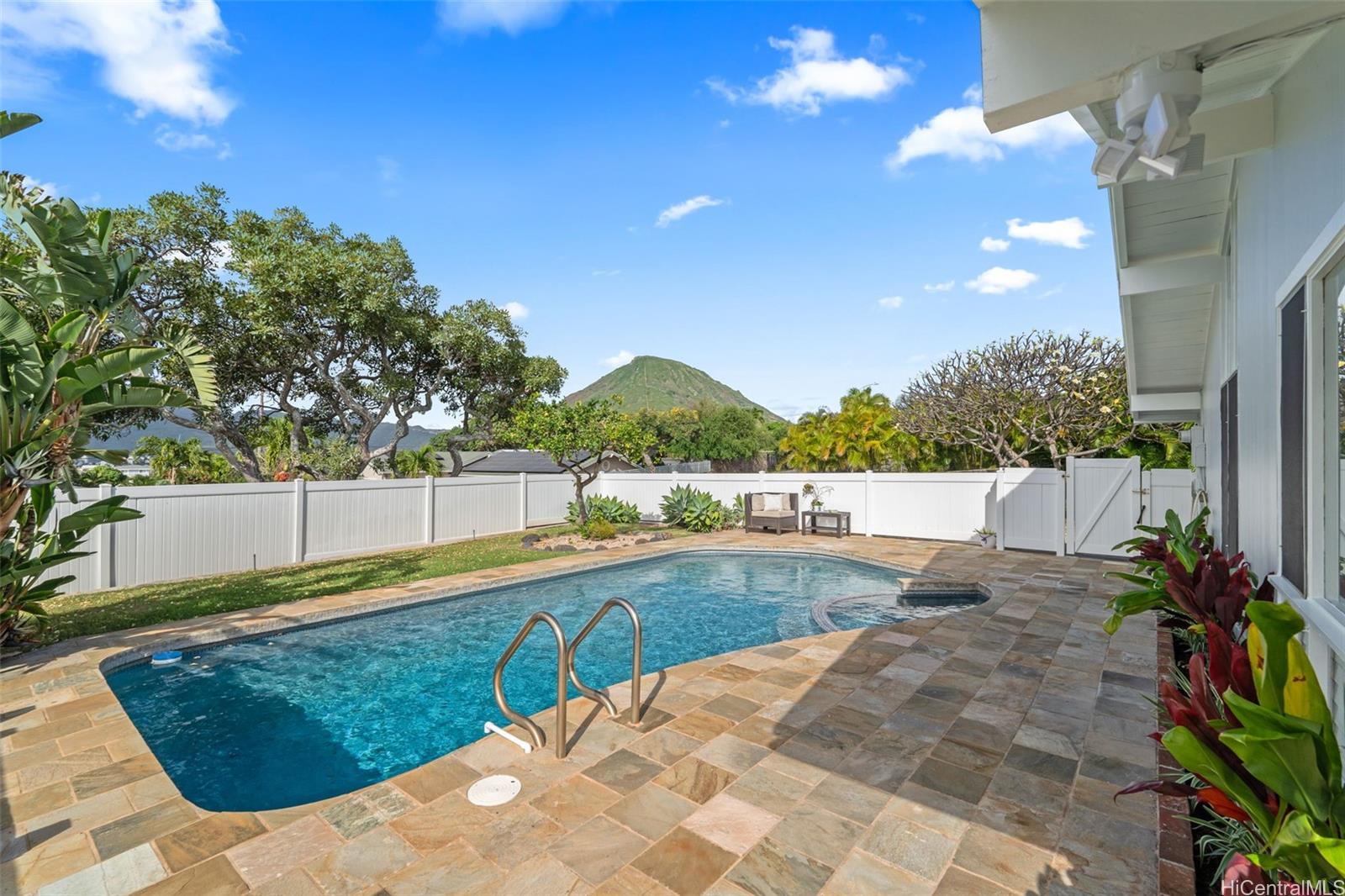 251  Kalalau Street Triangle, Hawaii Kai home - photo 4 of 25