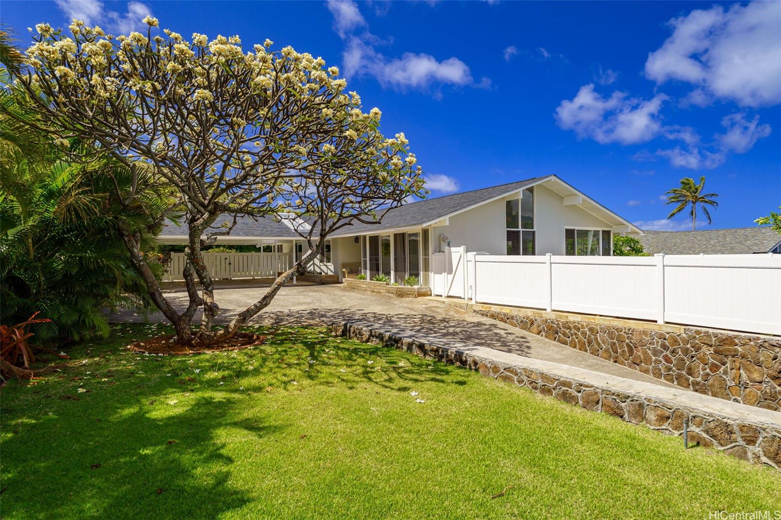 251  Kalalau Street Triangle, Hawaii Kai home - photo 5 of 25