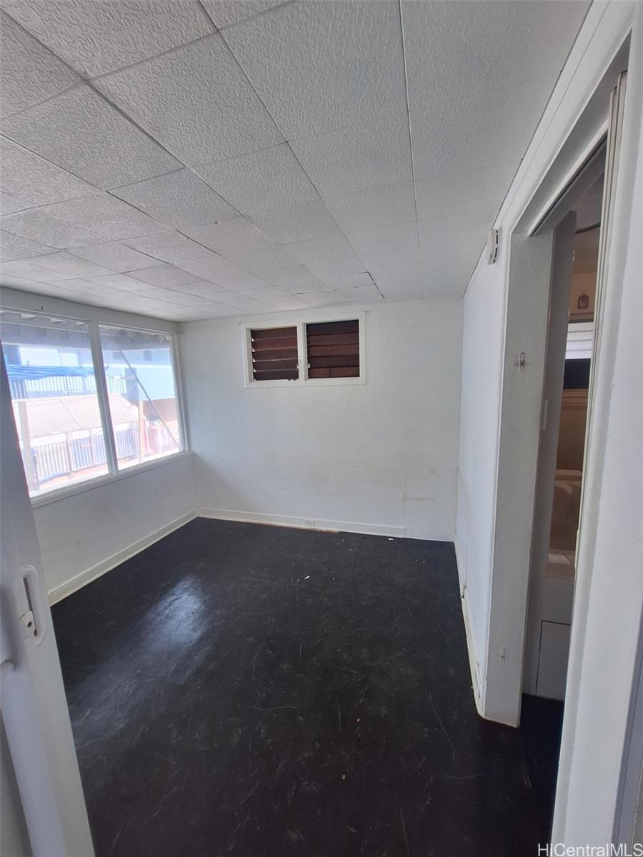 2517 Ala Wai Blvd Honolulu - Multi-family - photo 12 of 24