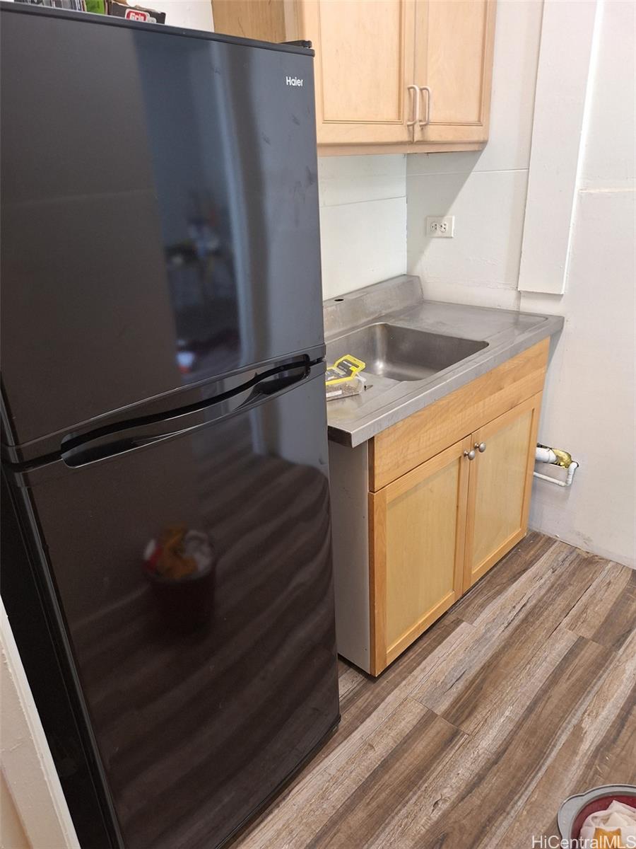 2517 Ala Wai Blvd Honolulu - Multi-family - photo 16 of 24