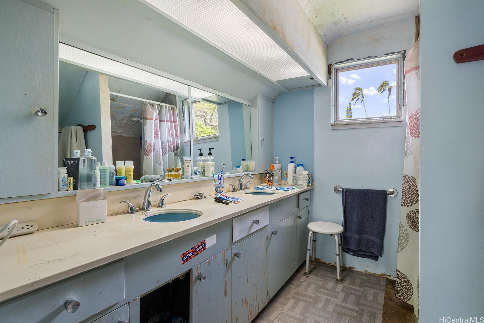 2519  Malama Place Manoa Area, Honolulu home - photo 12 of 24