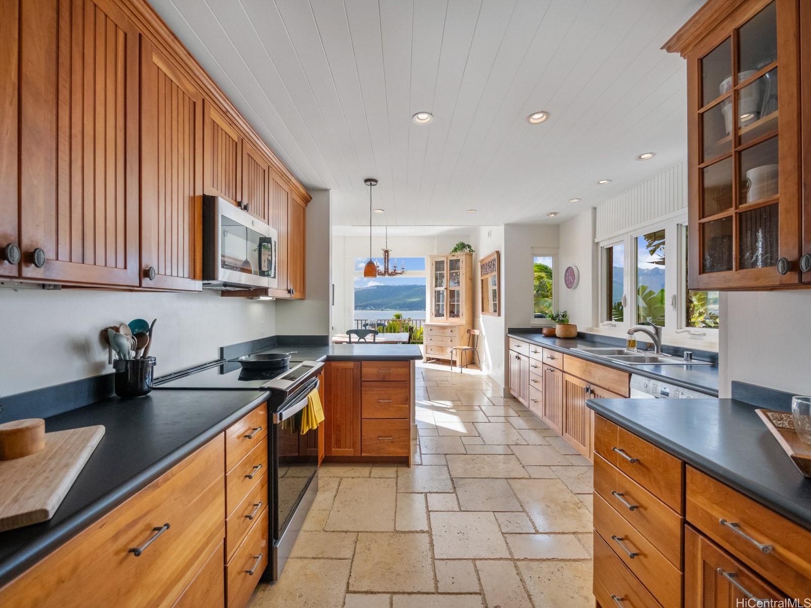 252  Lumahai Place Koko Kai, Hawaii Kai home - photo 11 of 25