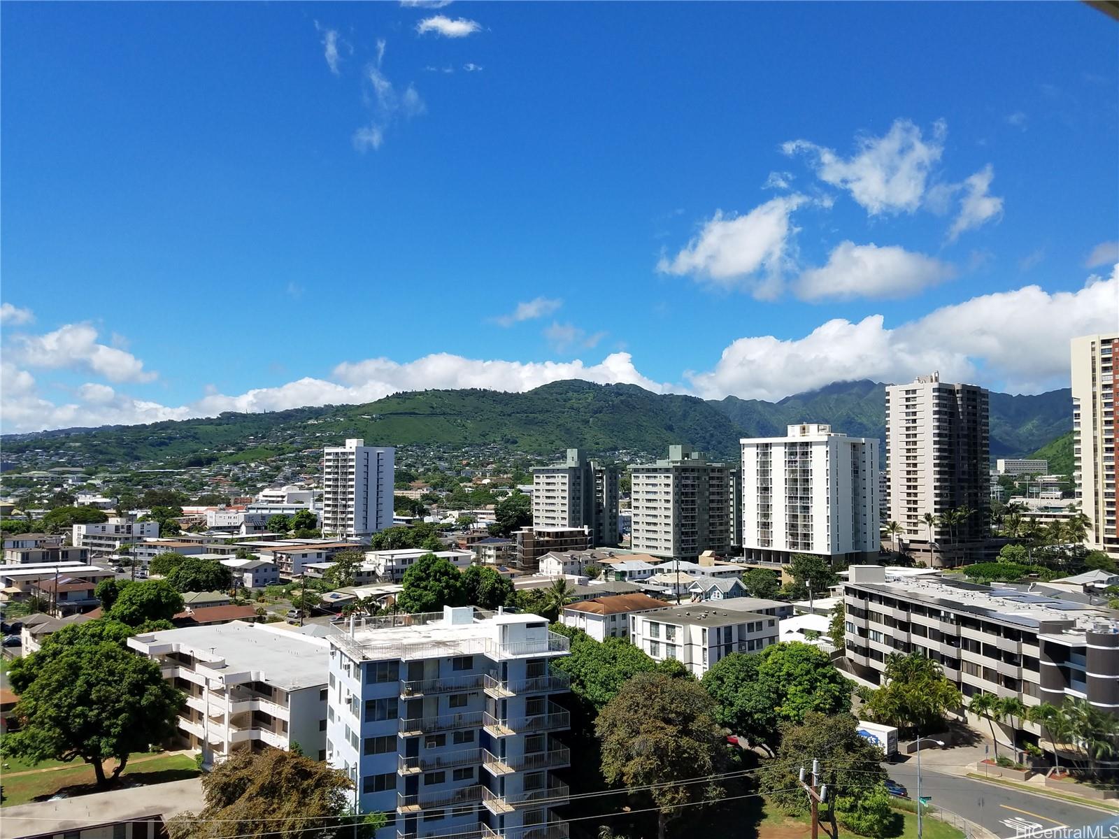 2522 Date St Honolulu - Rental - photo 2 of 10