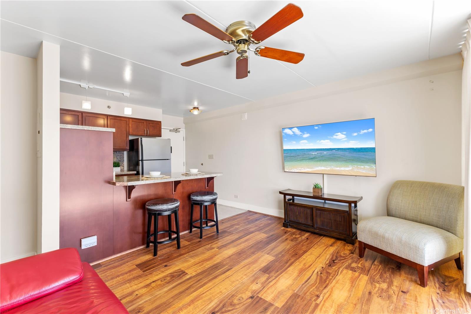 Iolani Regent condo # 1605, Honolulu, Hawaii - photo 8 of 17