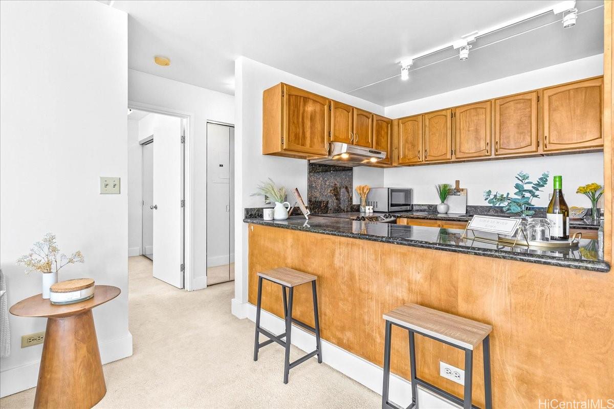 Iolani Regent condo # 304, Honolulu, Hawaii - photo 12 of 23