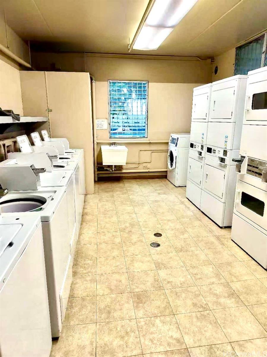 Iolani Regent condo # 505, Honolulu, Hawaii - photo 10 of 10