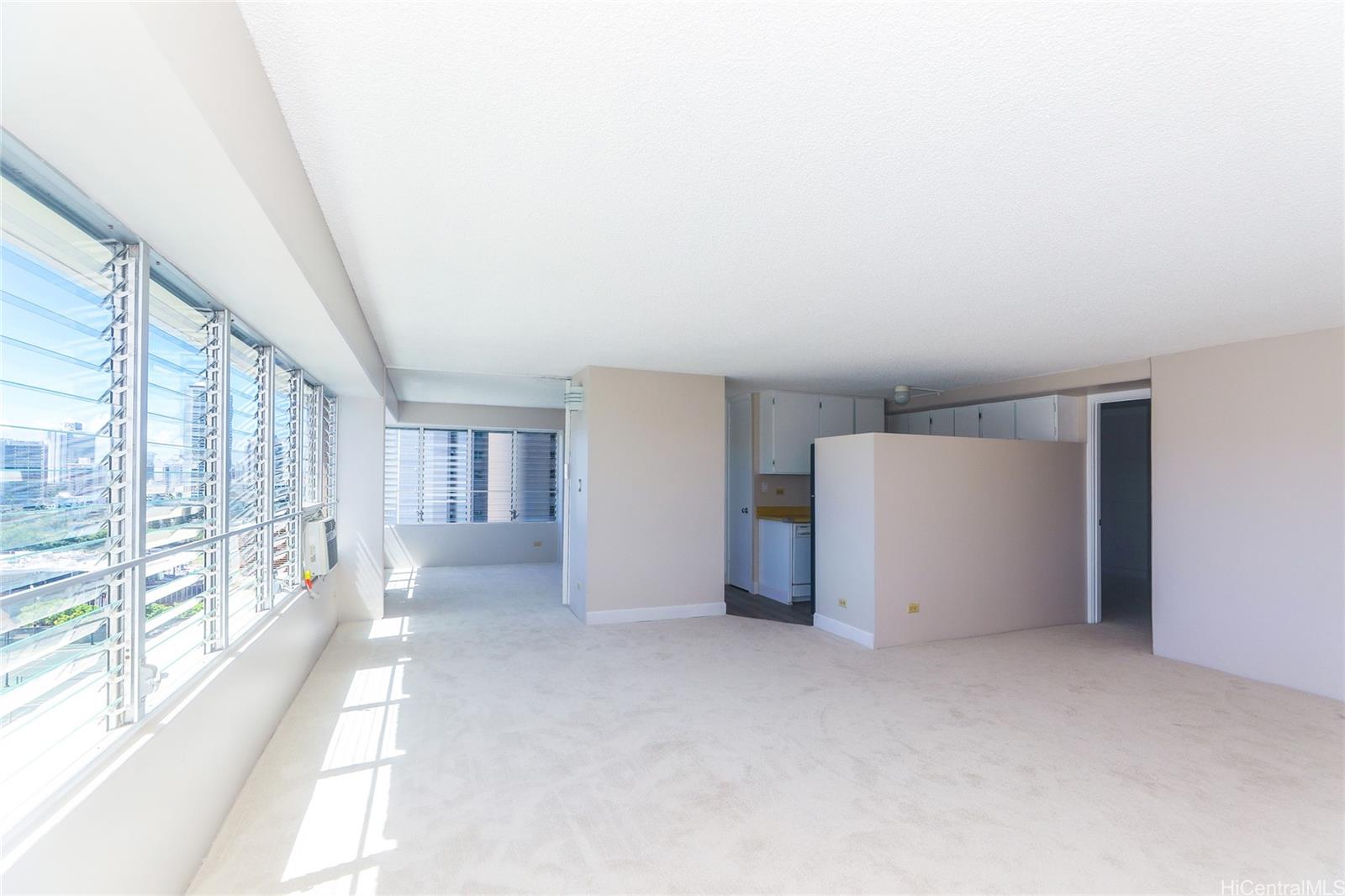 Regency Tower condo # 1501, Honolulu, Hawaii - photo 5 of 25