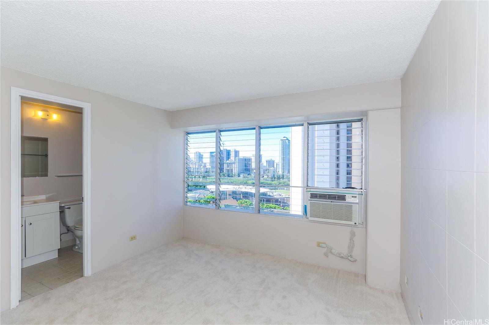 Regency Tower condo # 1501, Honolulu, Hawaii - photo 13 of 25