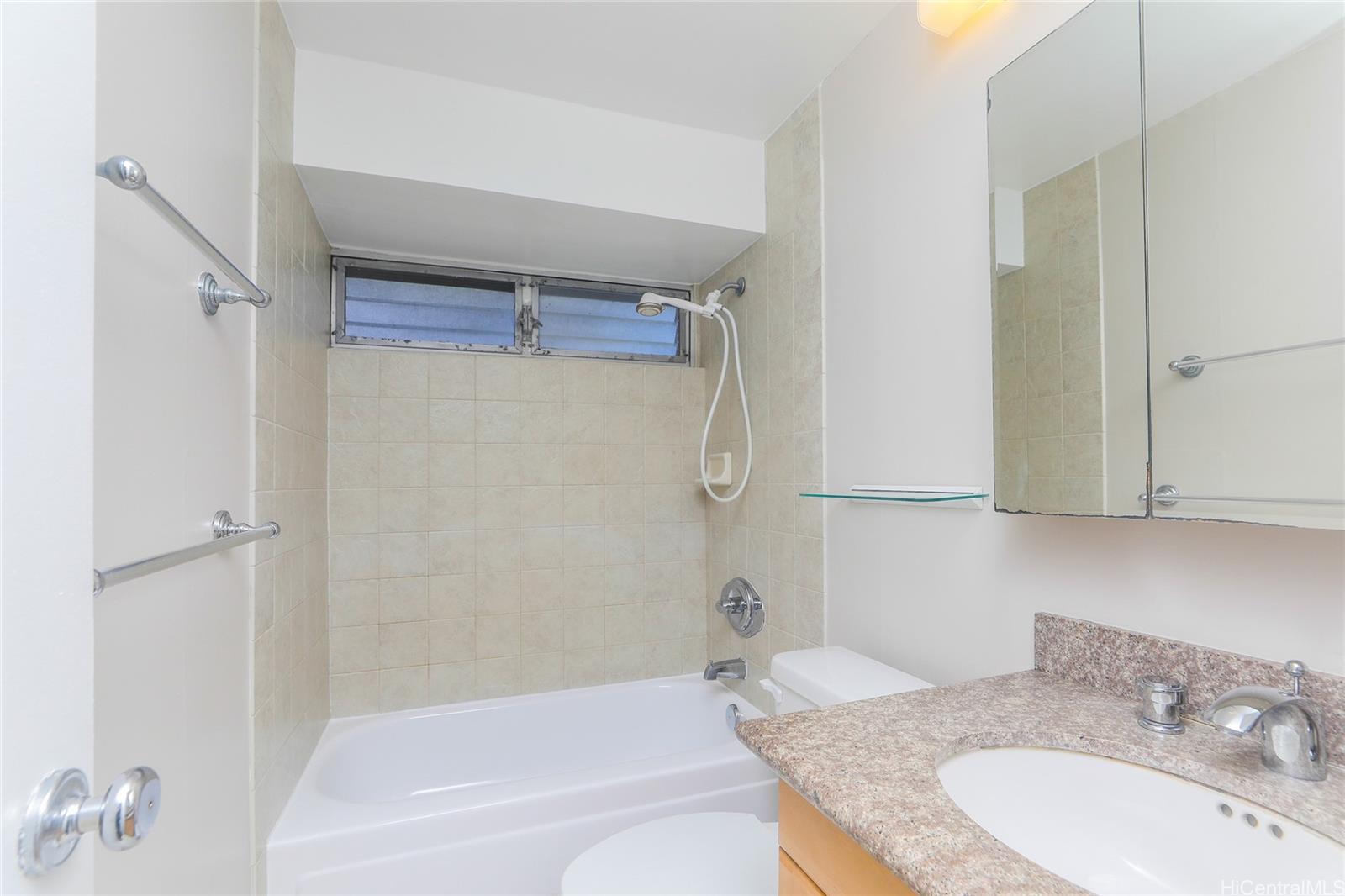 Regency Tower condo # 1501, Honolulu, Hawaii - photo 19 of 25