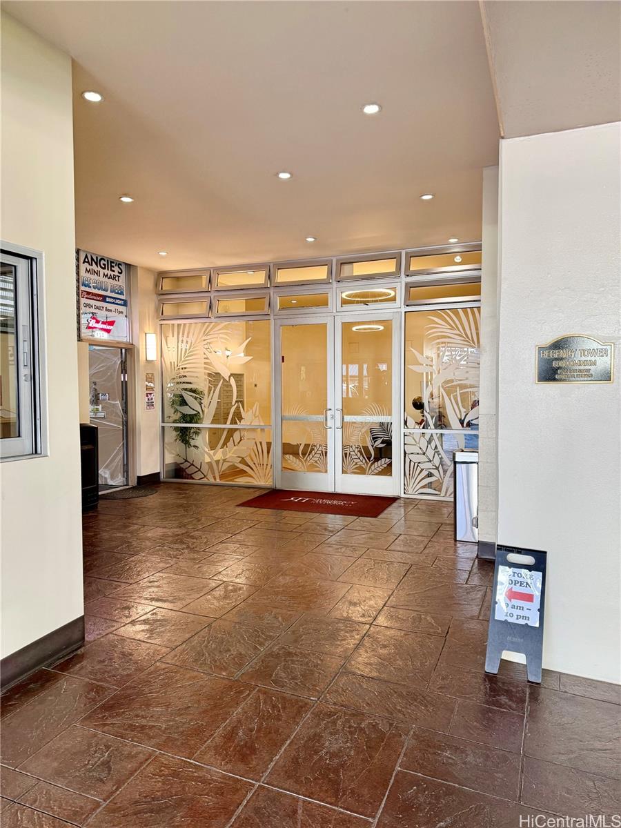 Regency Tower condo # 2503, Honolulu, Hawaii - photo 8 of 12