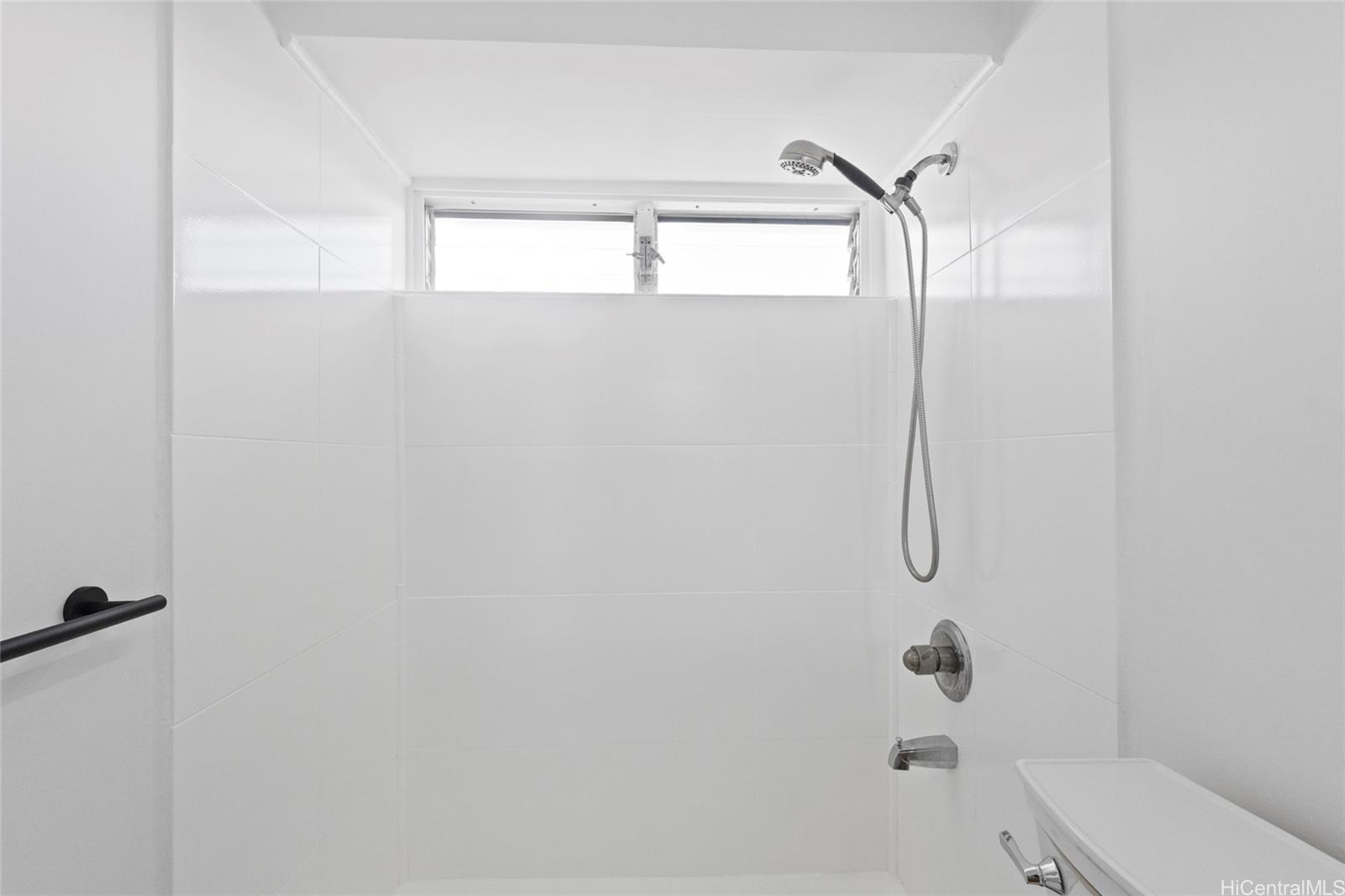 Regency Tower condo # 3203, Honolulu, Hawaii - photo 13 of 24