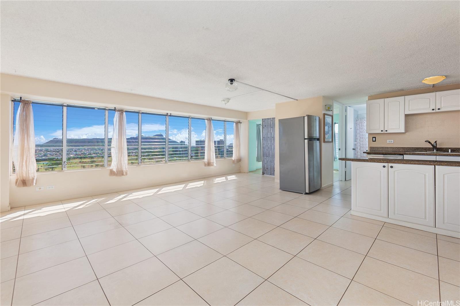 Regency Tower condo # 3401, Honolulu, Hawaii - photo 2 of 24