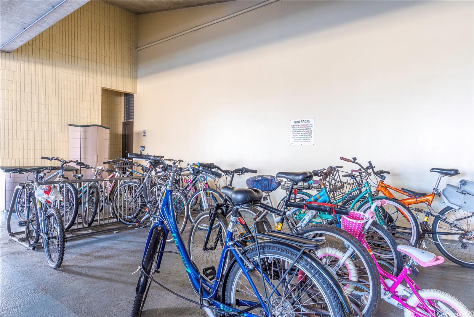 Regency Tower condo # 3401, Honolulu, Hawaii - photo 19 of 24