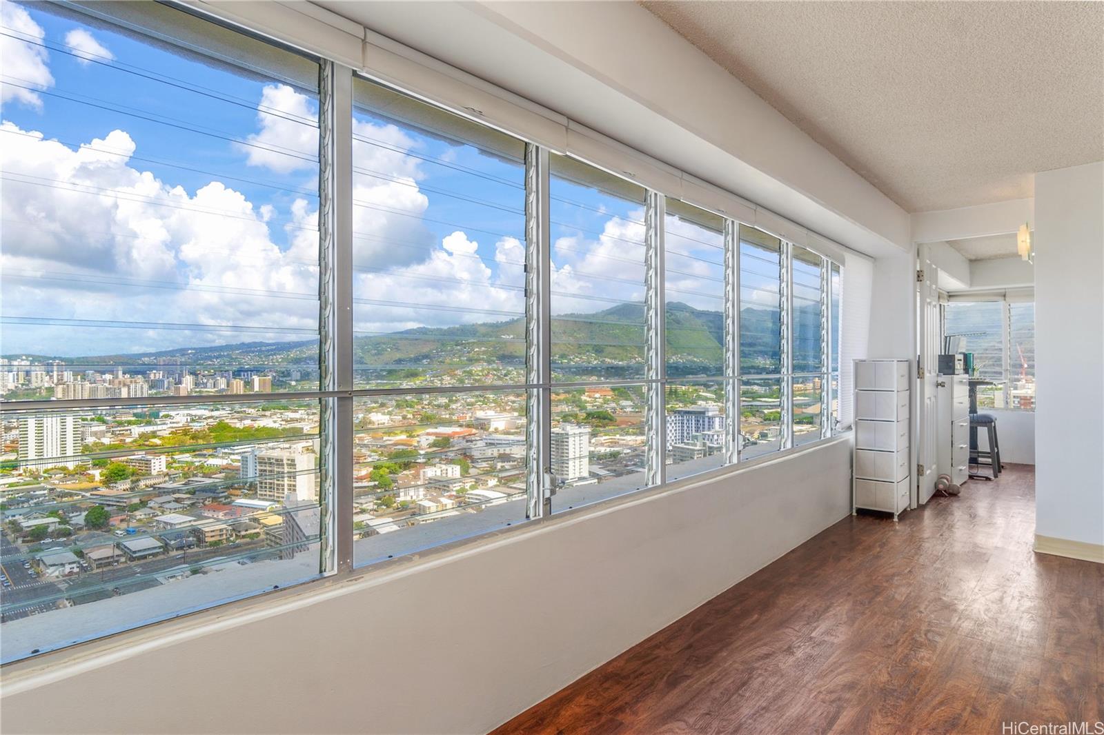 Regency Tower condo # 3605, Honolulu, Hawaii - photo 2 of 20