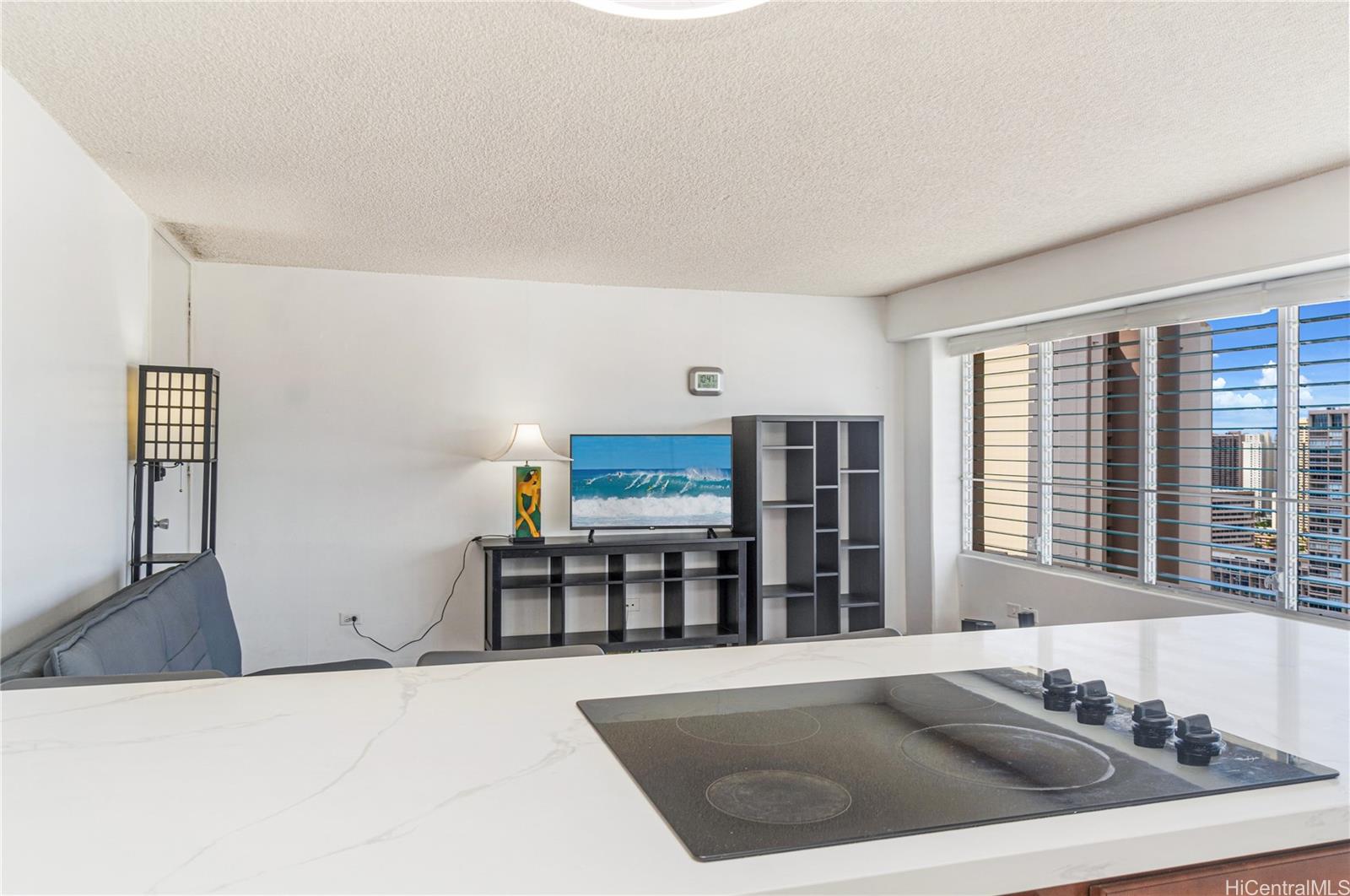 Regency Tower condo # 3605, Honolulu, Hawaii - photo 5 of 20