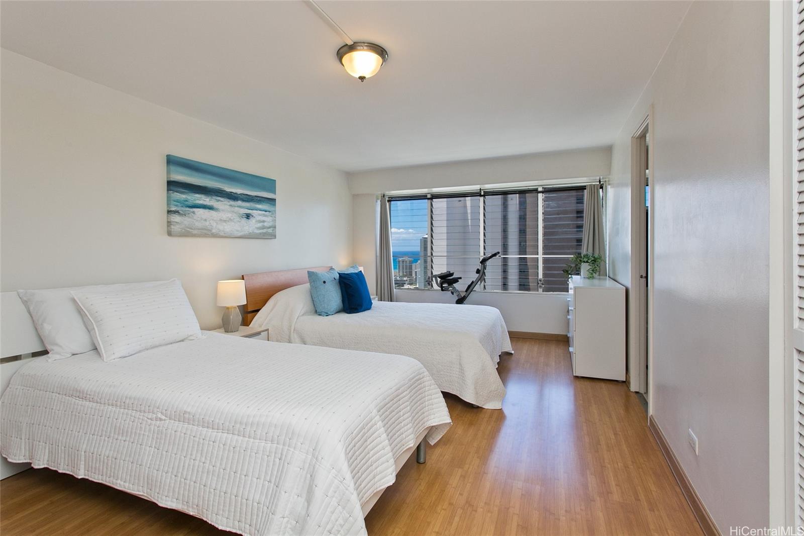 Regency Tower condo # 3706, Honolulu, Hawaii - photo 14 of 21